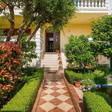 Villa Nada In Fazana - Near The Beach 外观 照片