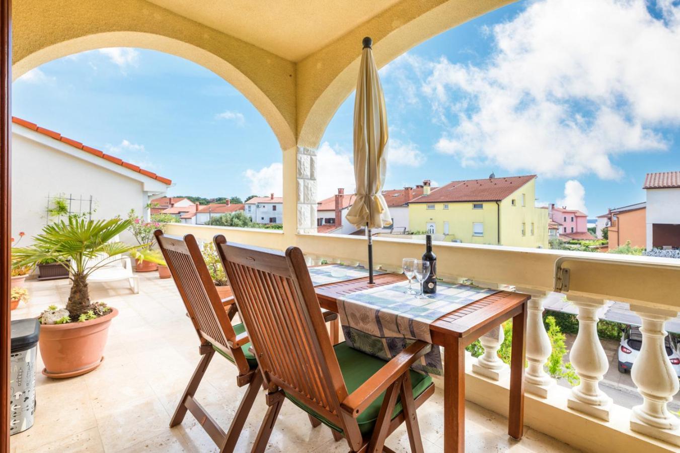 Villa Nada In Fazana - Near The Beach 外观 照片