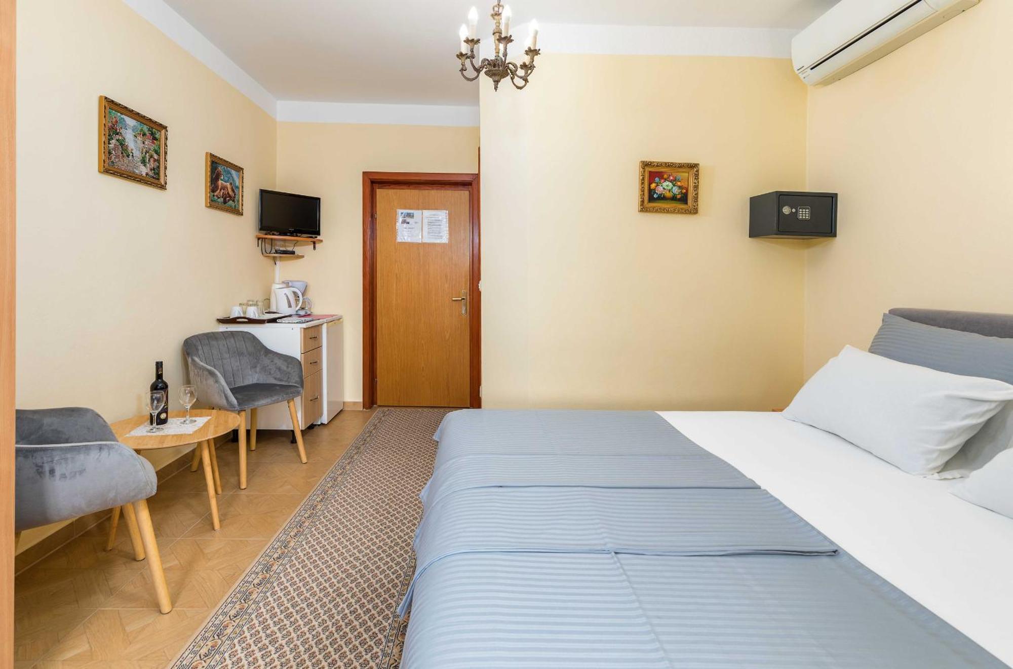 Villa Nada In Fazana - Near The Beach 外观 照片