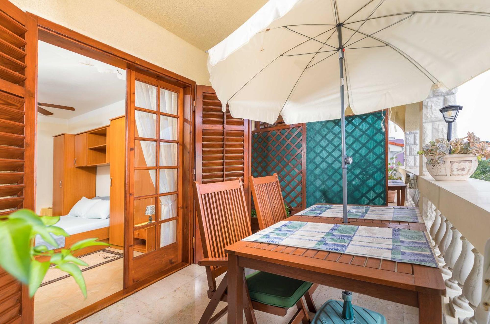 Villa Nada In Fazana - Near The Beach 外观 照片